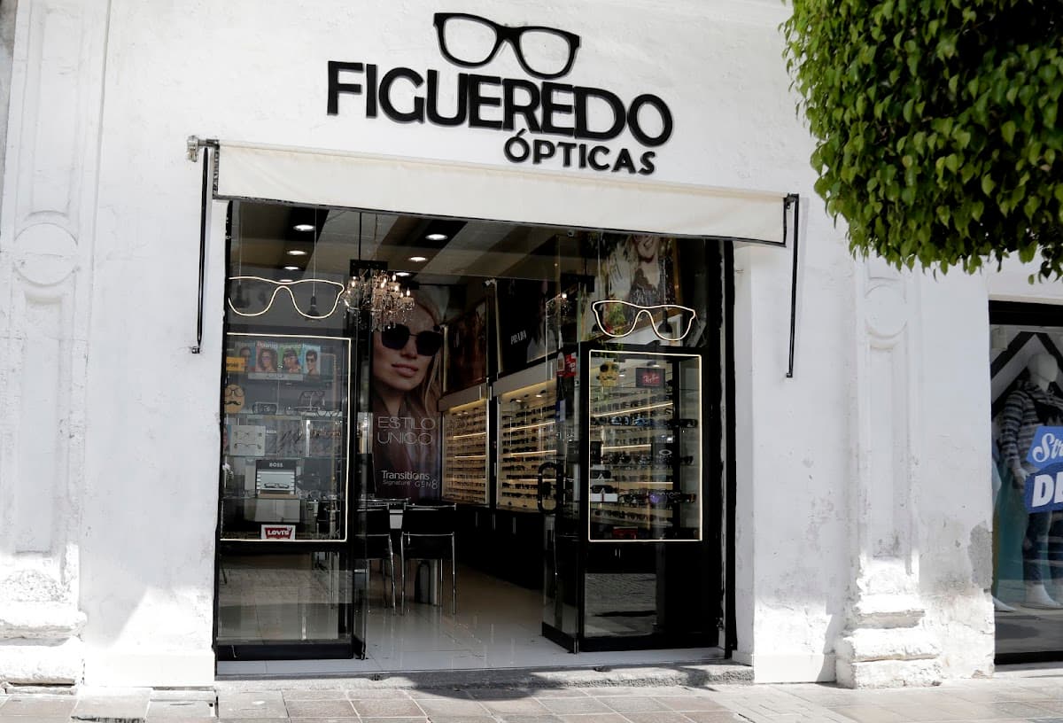 Centro Óptico Figueredo- Lentes de sol y de medida, lentes de contacto y medición de vista