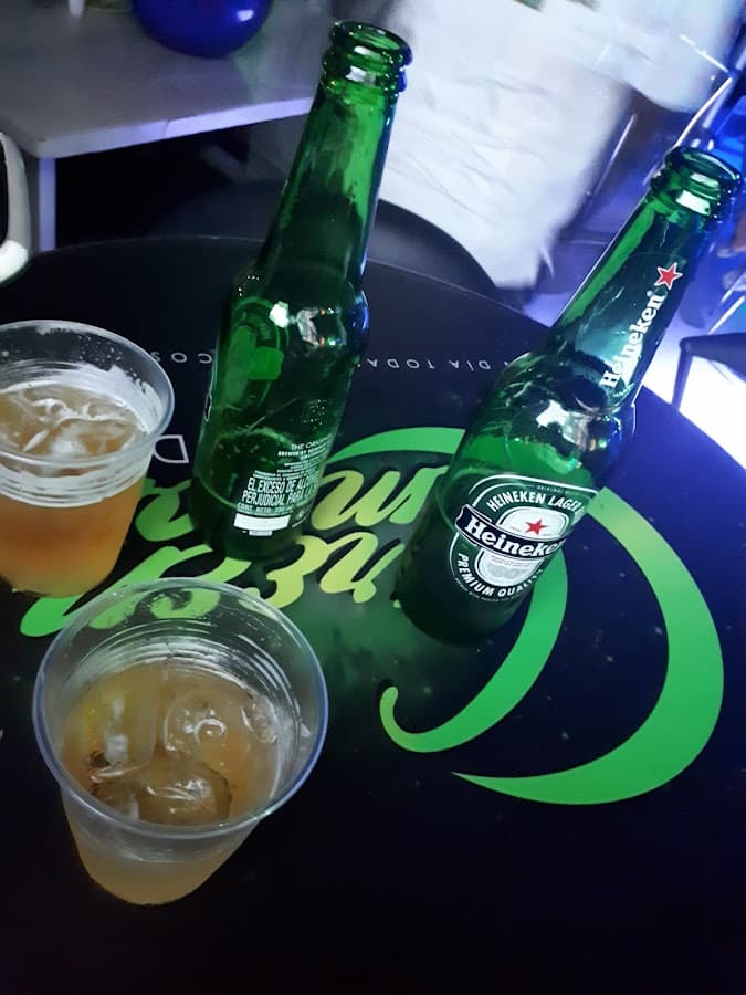Green Moon Bar Disco — foto
