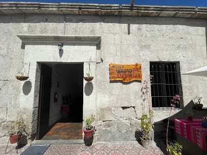 Museo qolqaq yachaynin — foto