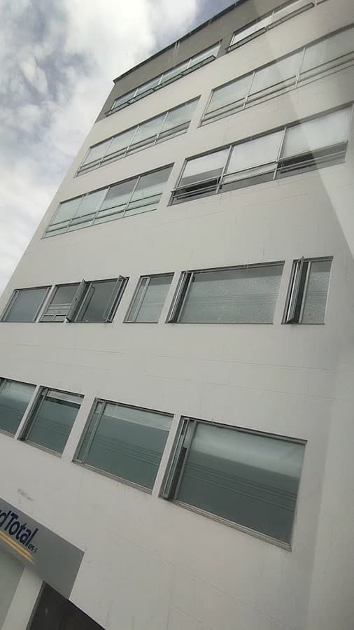Virrey Solís IPS UAB Varsovia — foto