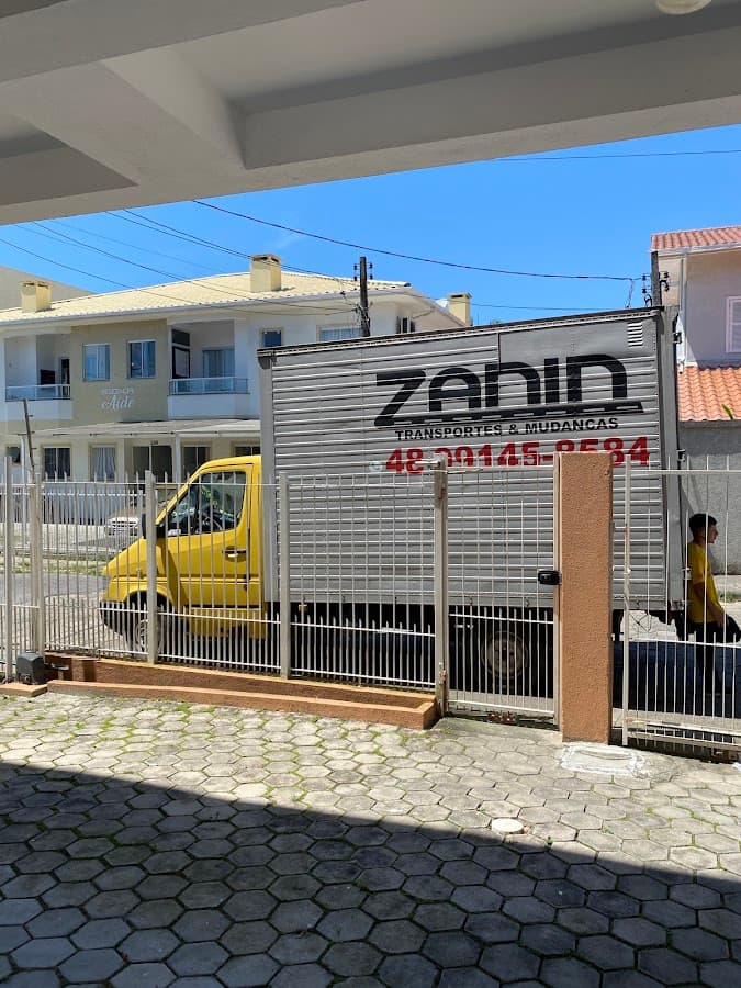 Zanin Transportes Mudanças & Fretes Carretos — foto