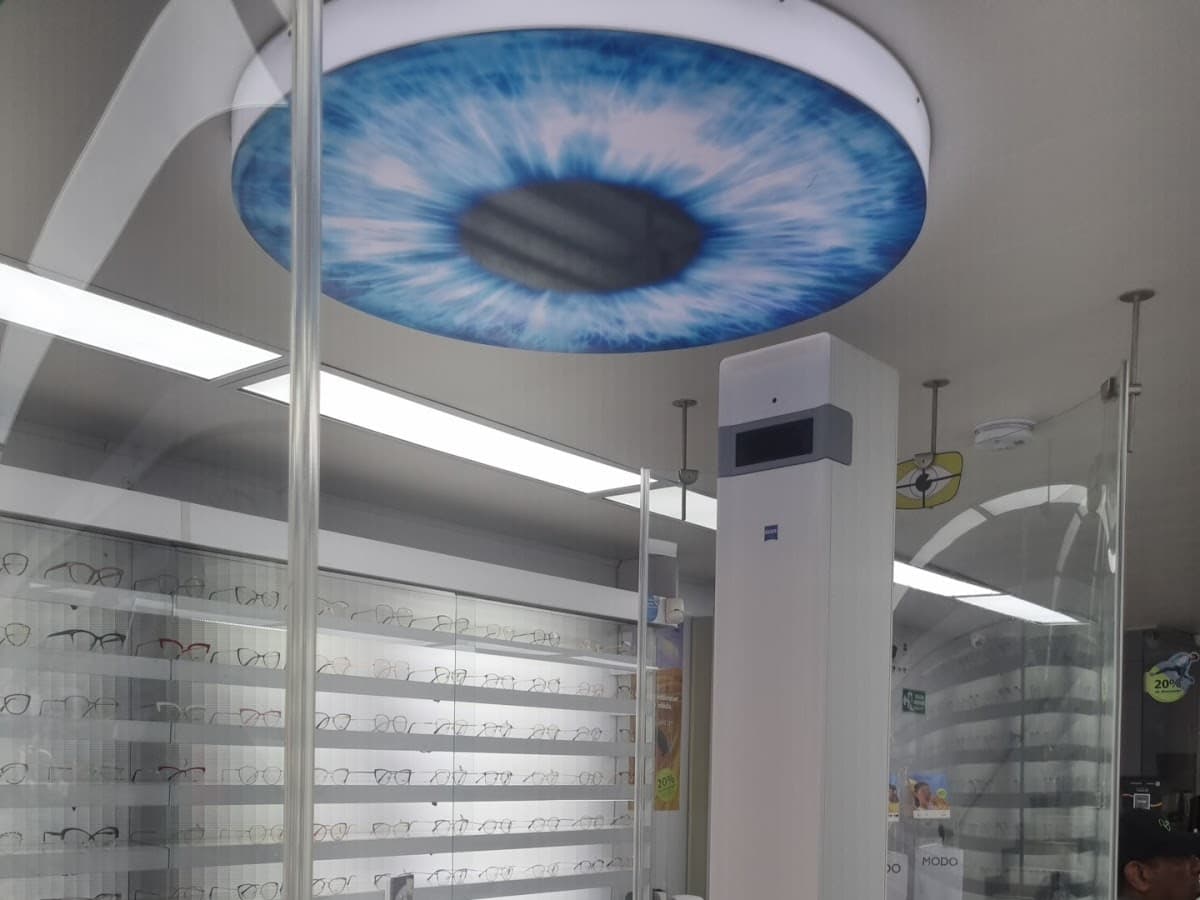 Ópticas Marconz Sede Bacatá Zeiss Vision Expert — foto