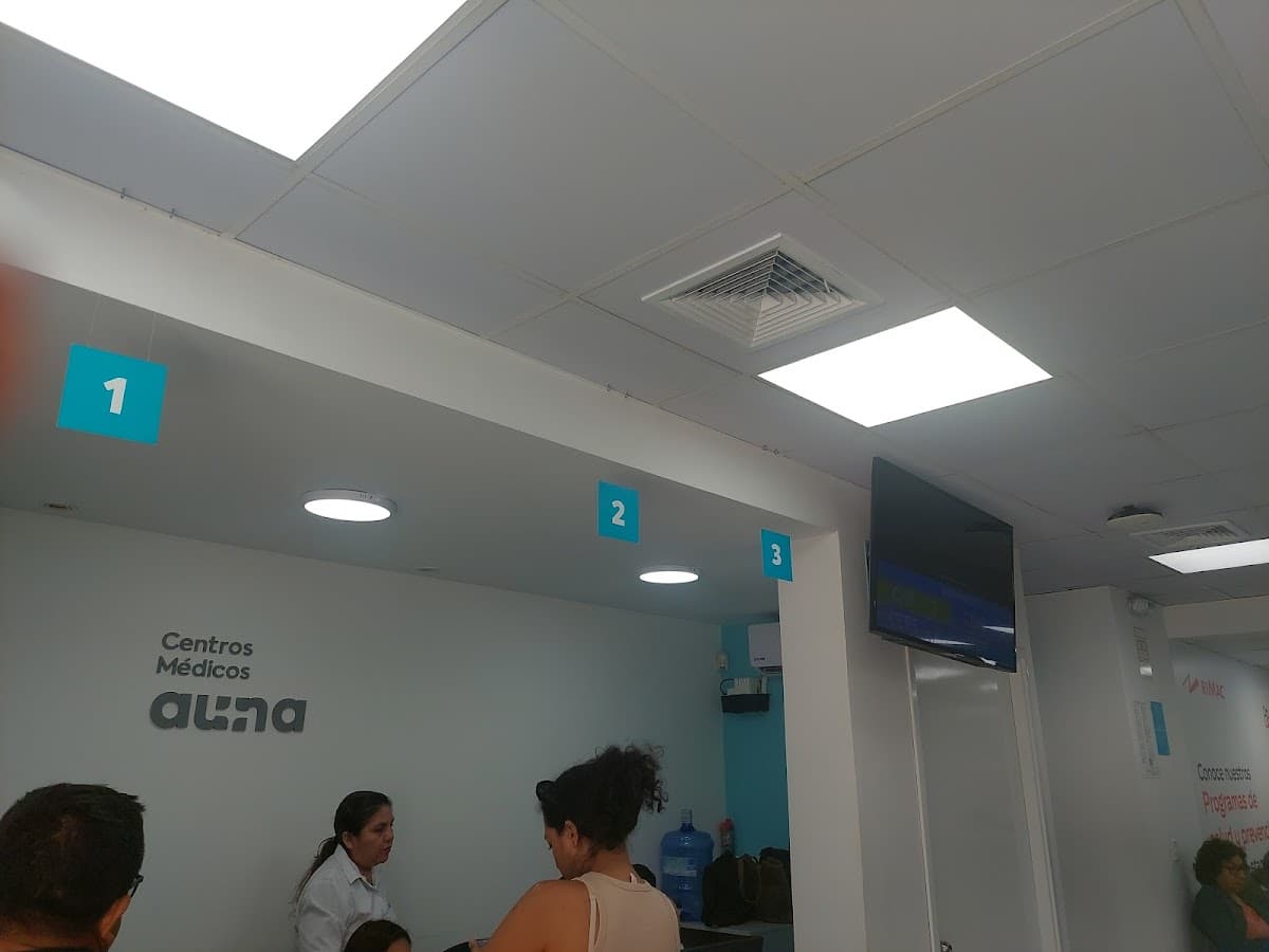 Centro Médico de Clínica Miraflores — foto