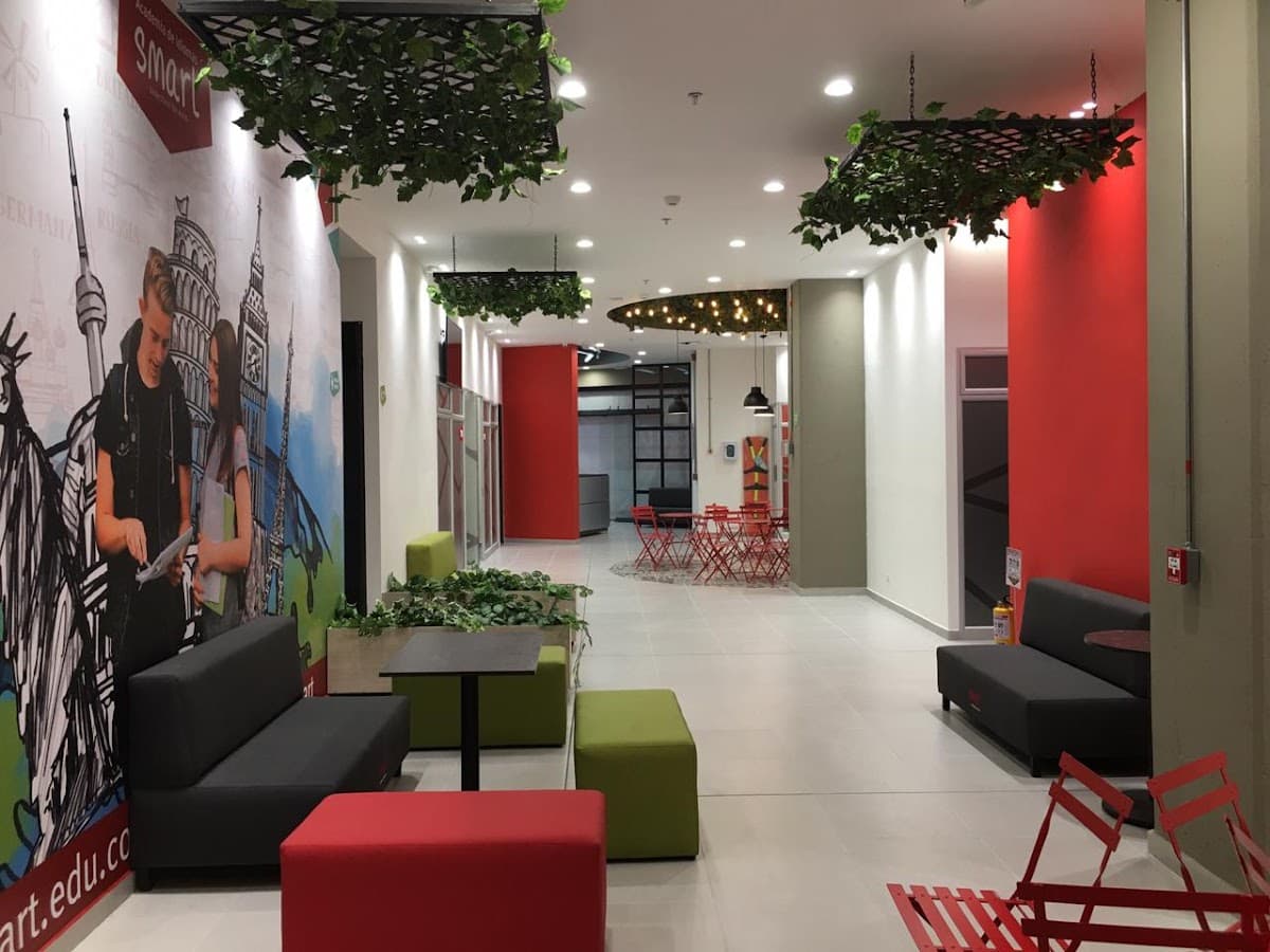 Smart Academia La Central Idiomas - Cursos de Inglés y Francés Medellín — foto