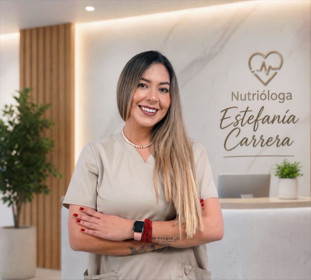 NUTRIÓLOGA CLINICA ESTEFANIA CARRERA