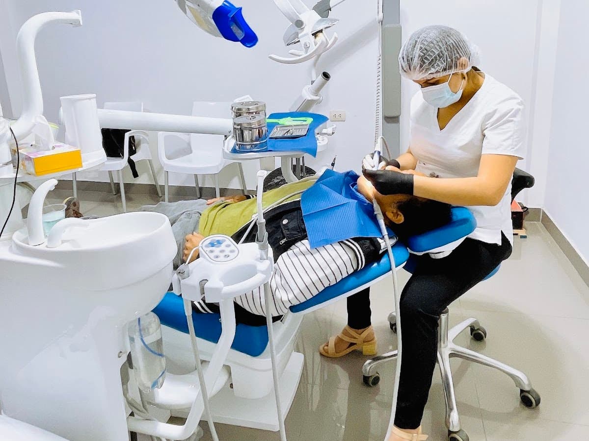Clinica Dental VIVES & KUFOY