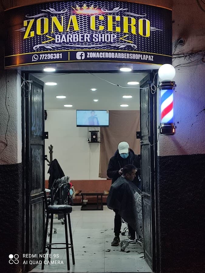 Capos Barber Shop — foto