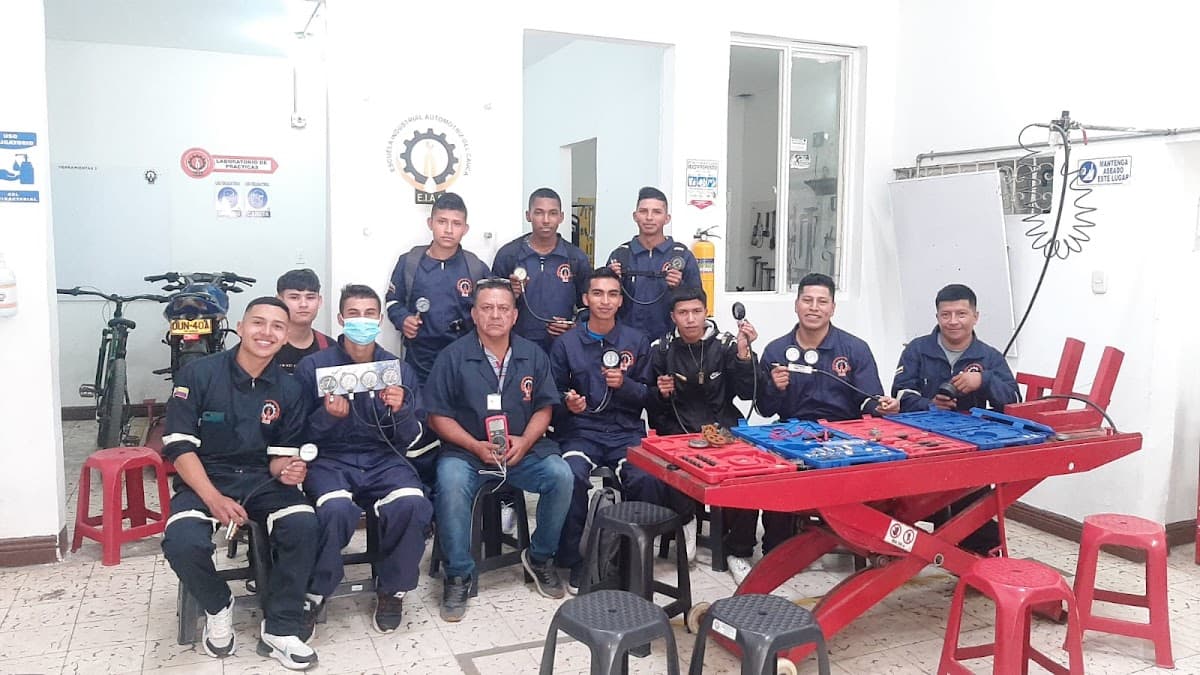 Escuela Industrial Automotriz del Cauca — foto