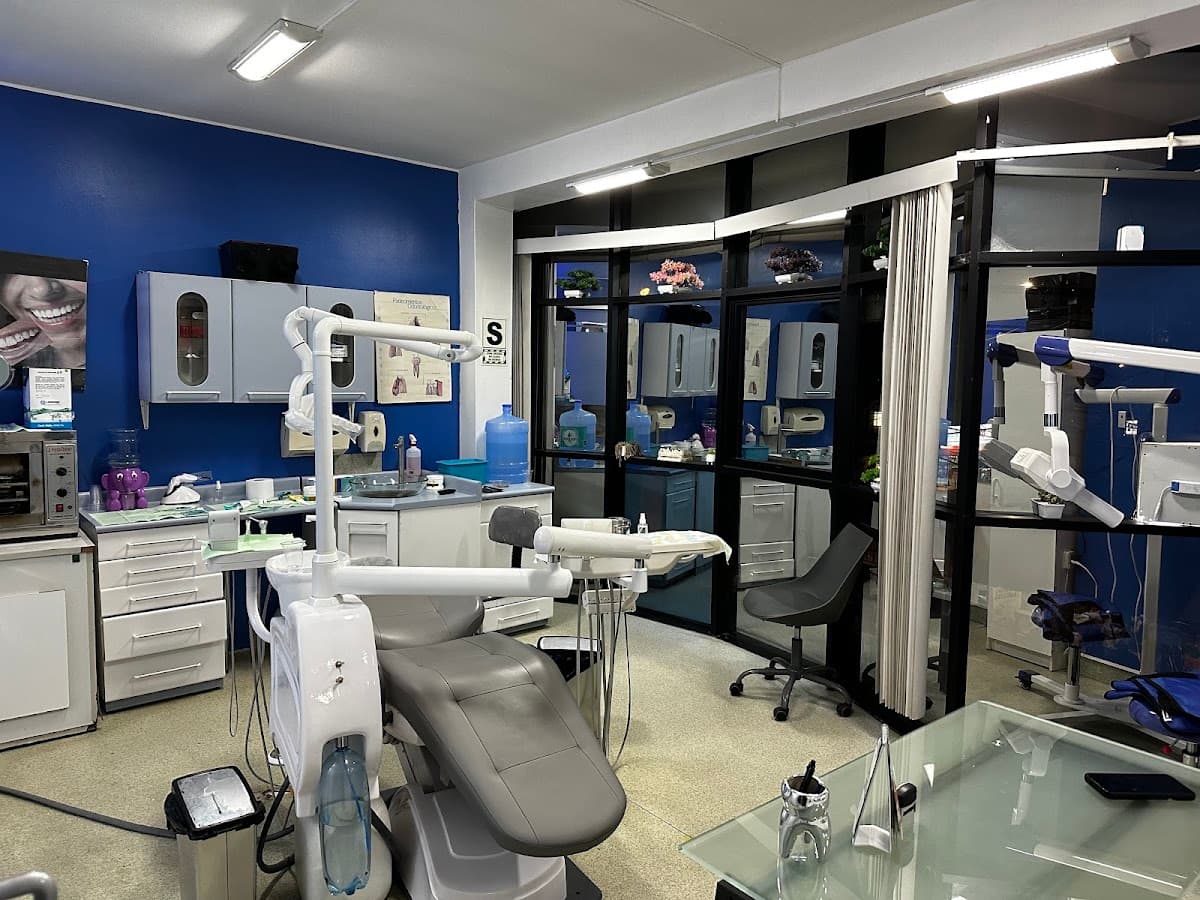 CLÍNICA DENTAL "KIKIN" — foto