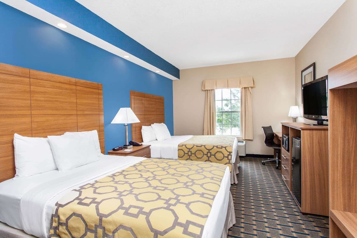 Baymont by Wyndham Jacksonville/Butler Blvd — foto