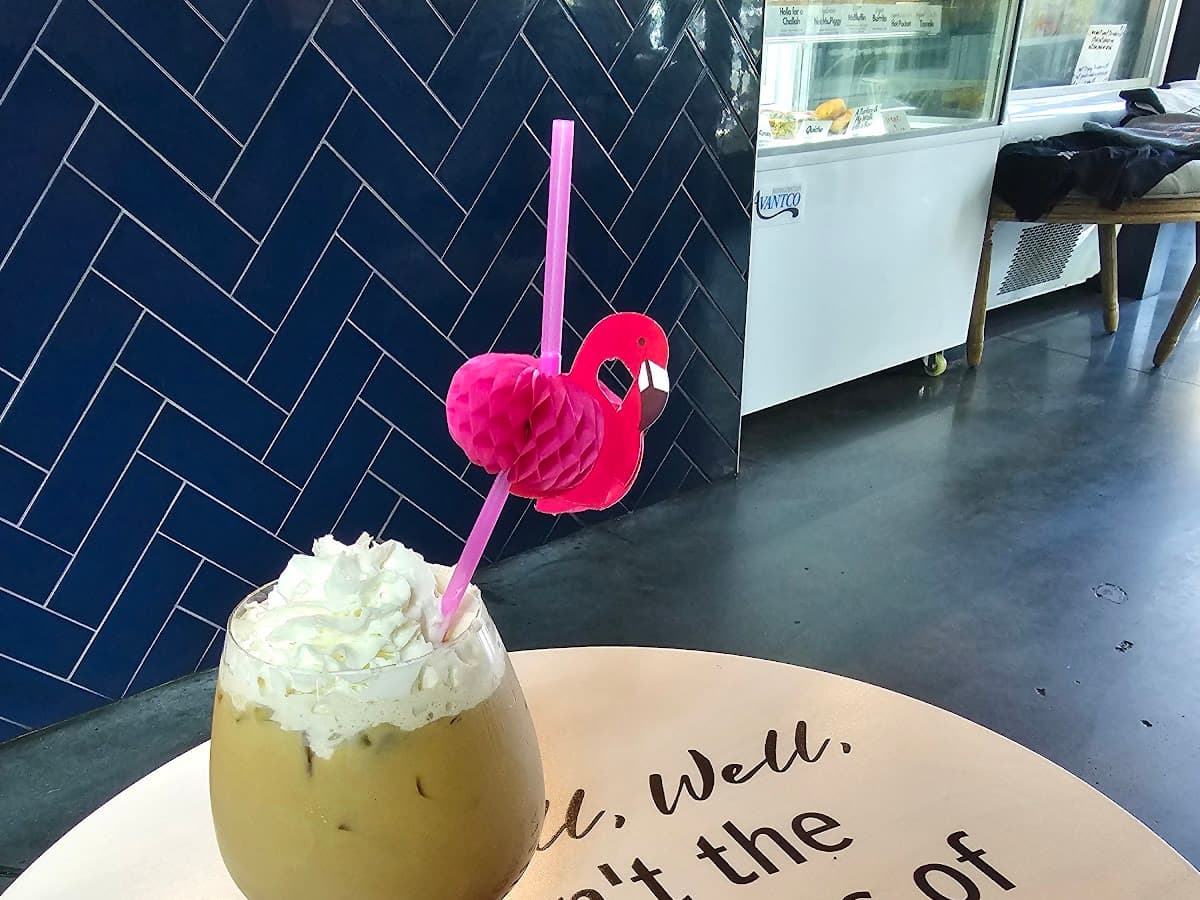 Lady and the Mug Specialty Coffee Shop — foto