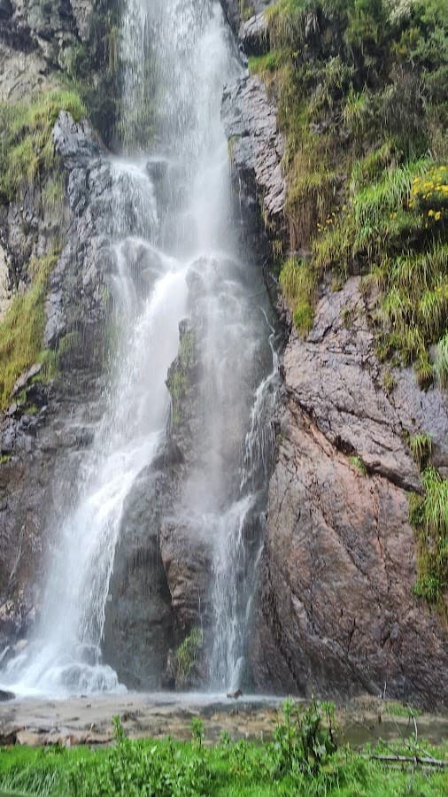 Centro turístico "Catarata EL PAACHA"_ WUAMAN WASI — foto