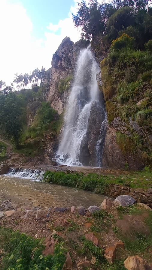 Centro turístico "Catarata EL PAACHA"_ WUAMAN WASI — foto
