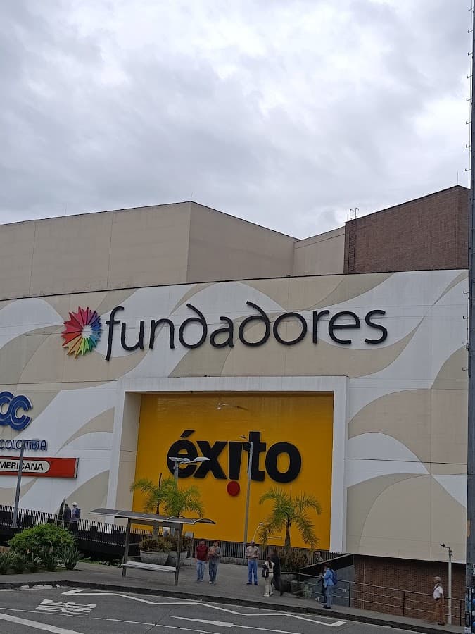 Centro Comercial Fundadores