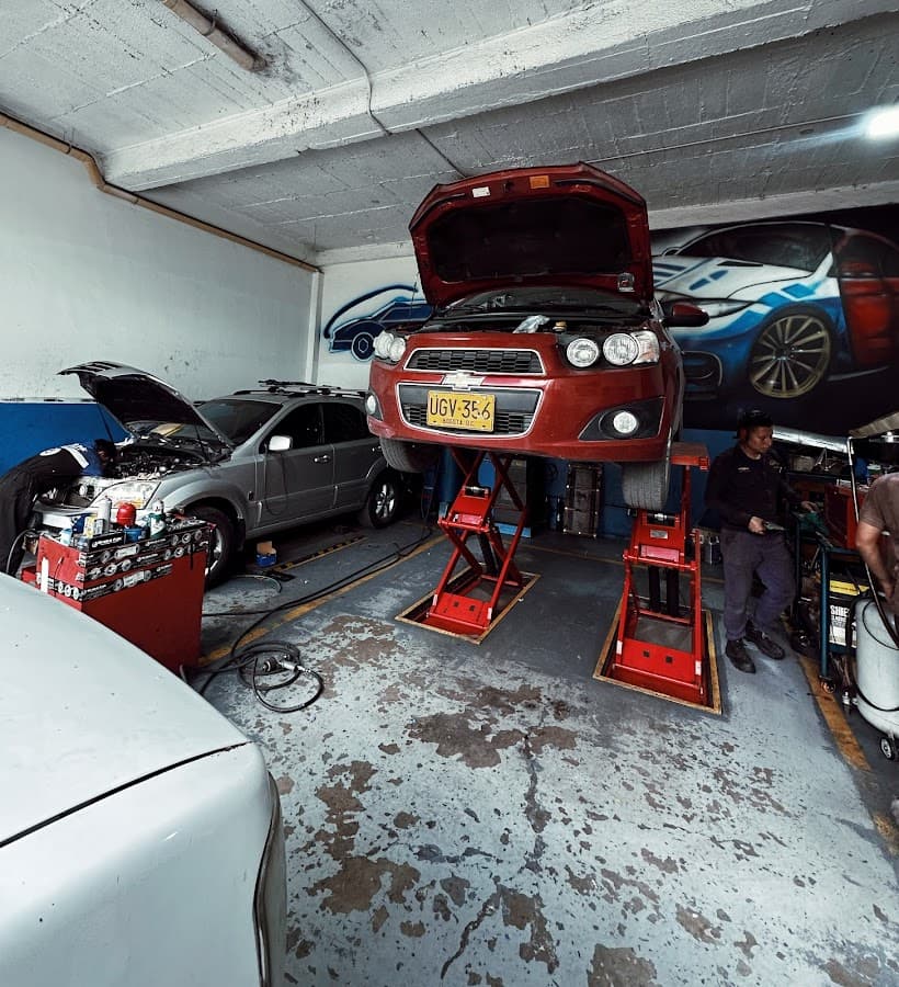 MECÁNICA AUTOMOTRIZ PREMIER — foto