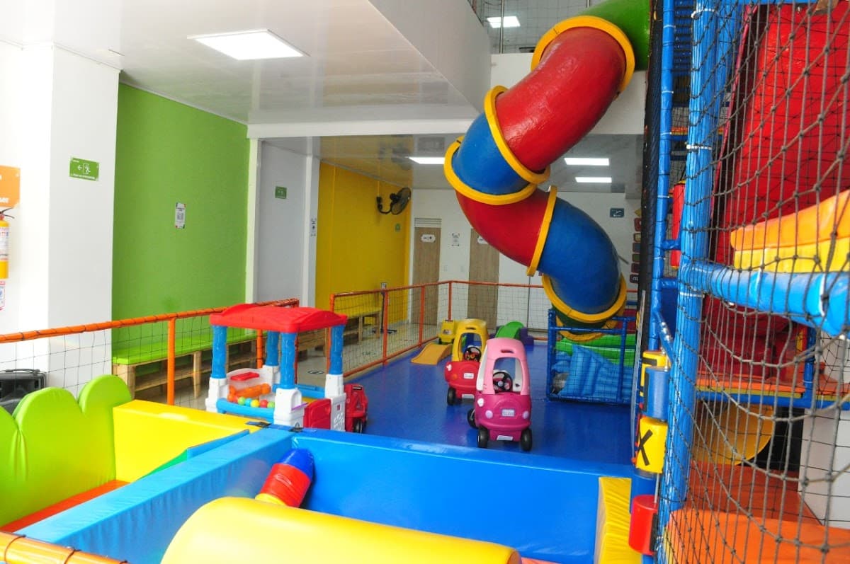 Magic Land Nuestro Lugar Divertido - Parque infantil cubierto en Cali