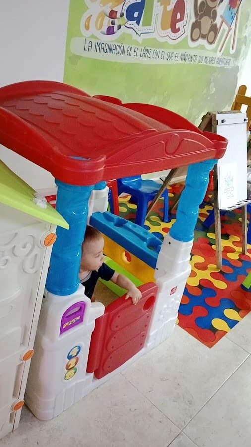 Magic Land Nuestro Lugar Divertido - Parque infantil cubierto en Cali — foto