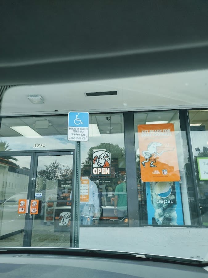 The Shops at Flagler and Douglas — foto