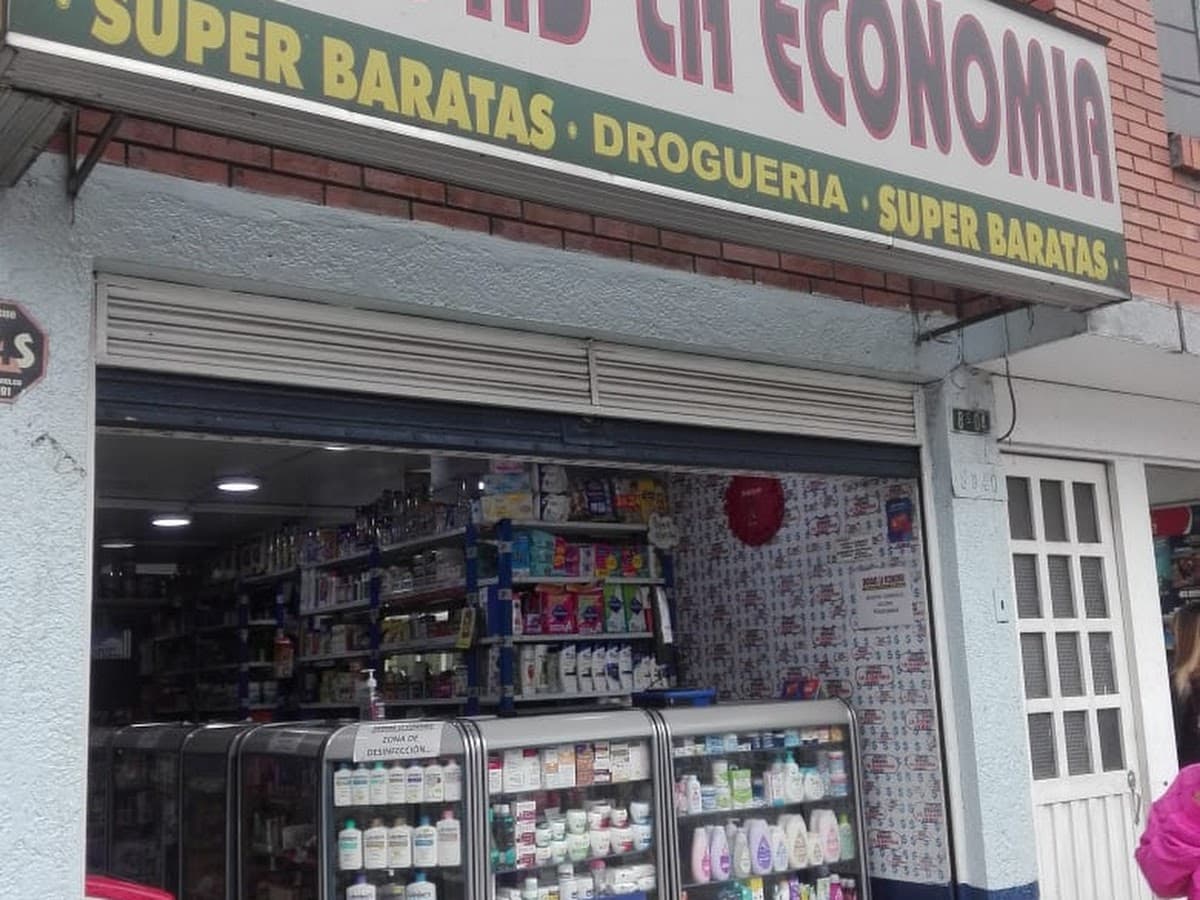 la rebaja PLUS No. 13 DROGUERIA Y MINIMARKET Castilla 2 Avenida Boyaca Bogota D.C. — foto