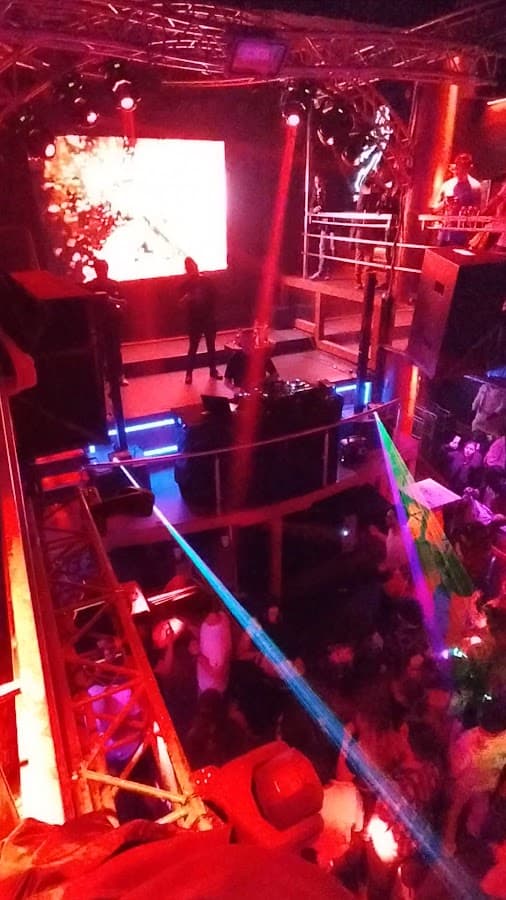 IZA CLUB — foto