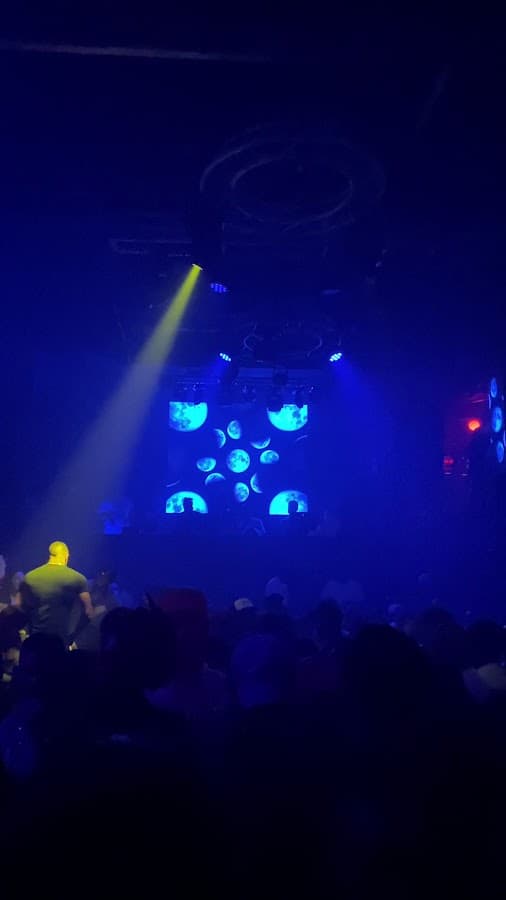 Tier Nightclub — foto