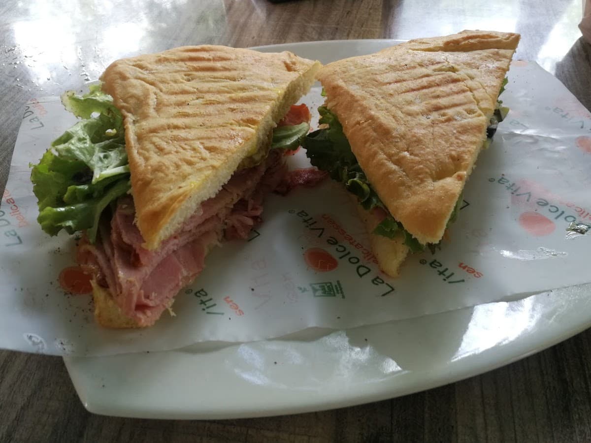La Dolce Vita Delicatessen — foto