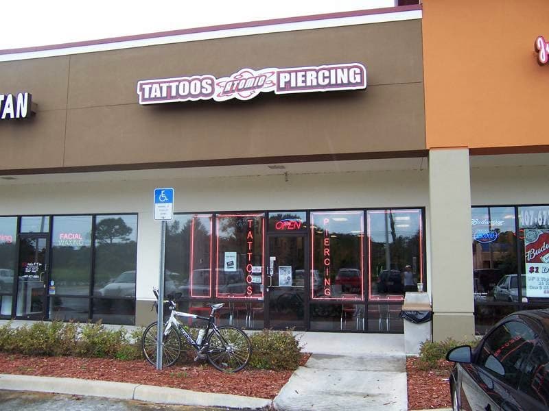 Atomic Tattoos and Piercing — foto