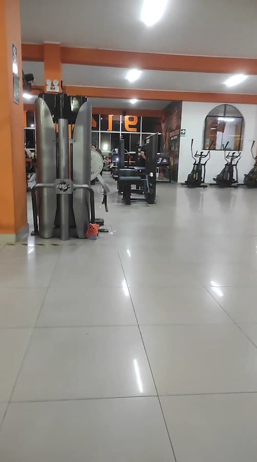 Revolution Gym Center — foto