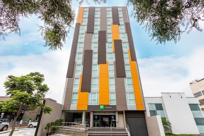 Ibis Styles Lima Benavides Miraflores.
