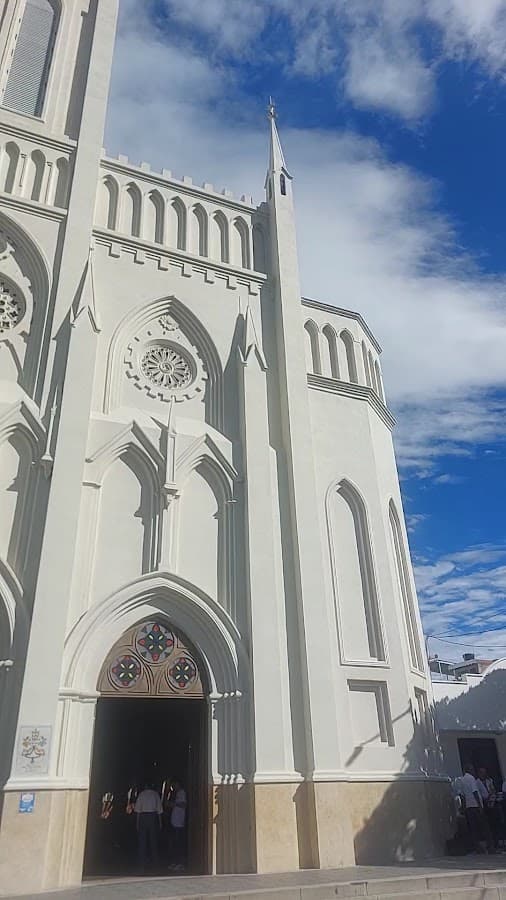 Basílica Menor Nuestra Señora del Rosario de Chiquinquirá (Parroquia San Luis Gonzaga) — foto