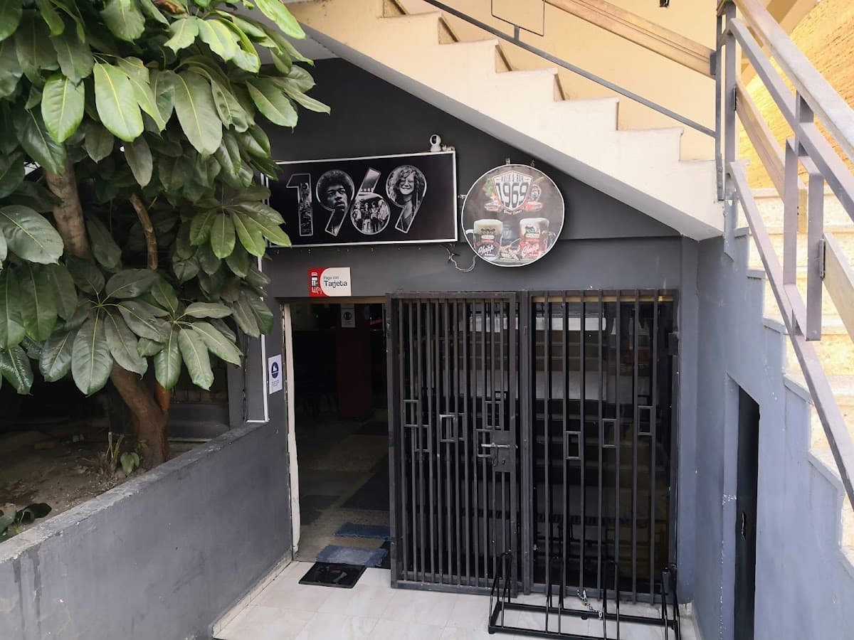1969 Rock & Bar