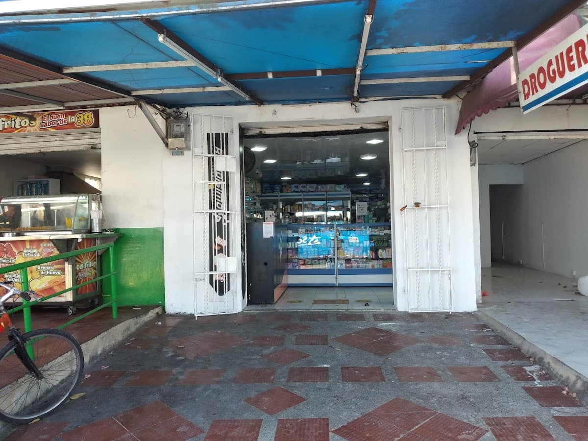 Droguerías Farmavida — foto