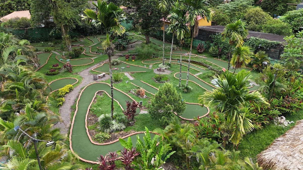 VillaGolf Minigolf - Golfito y Eventos