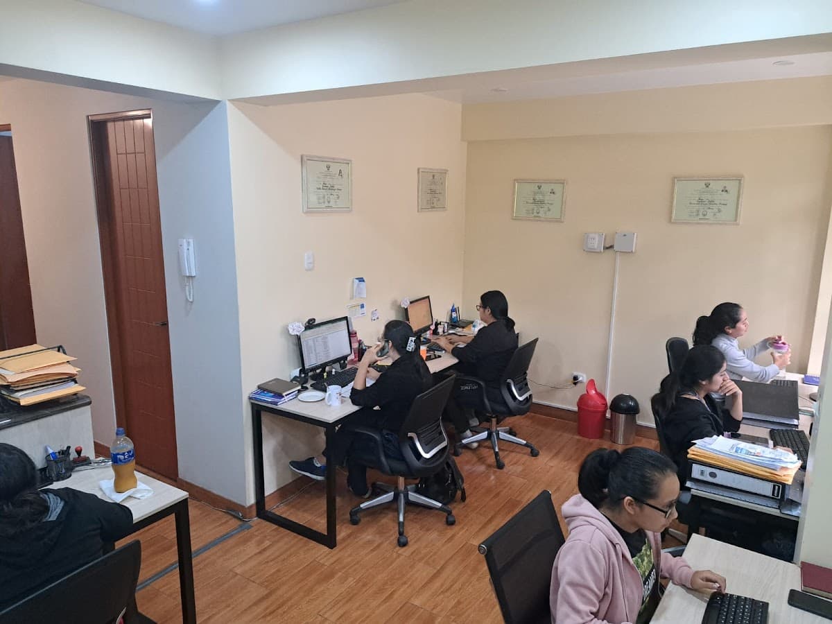 Estudio contable en Lima | SyM Contadores - Asesoría Laboral y Financiera — foto