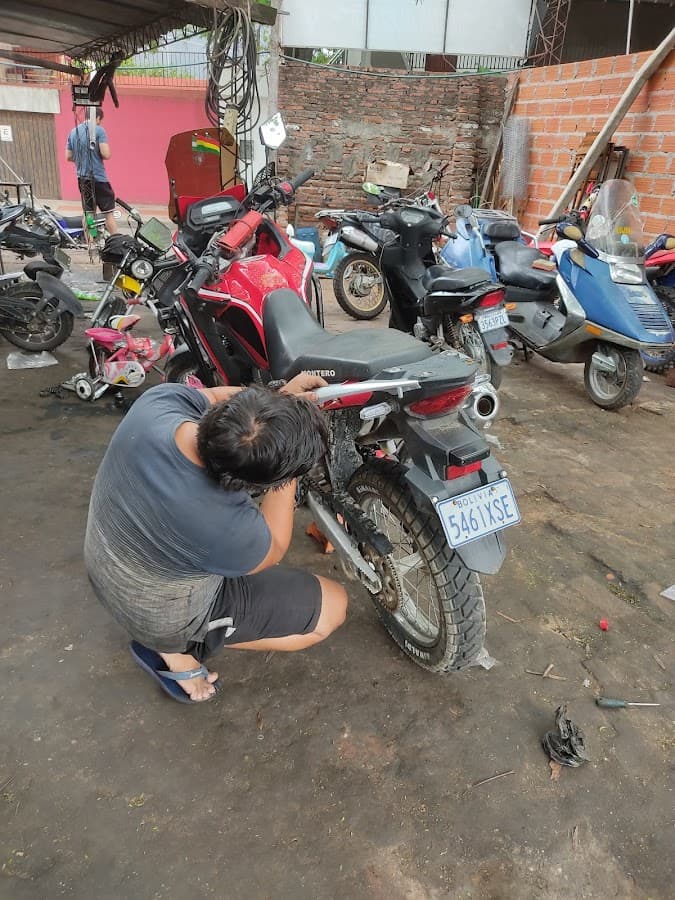 El Palacio De Repuestos Moto SRL — foto