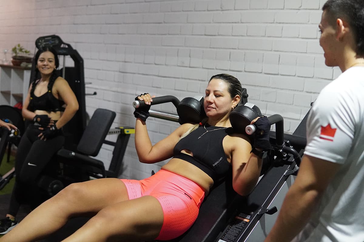 20/20 FITNESS CLUB — foto