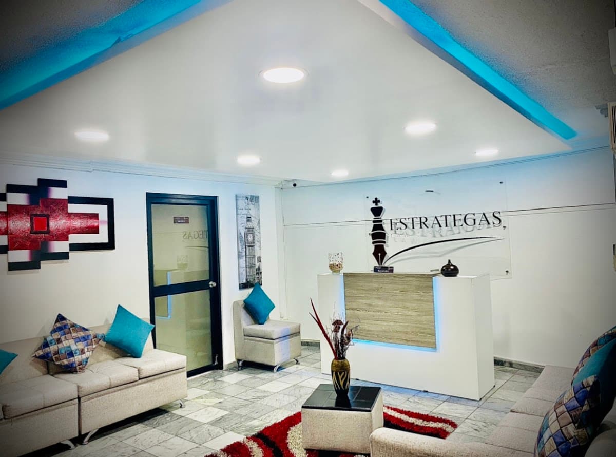 ESTRATEGAS LAW FIRM — foto