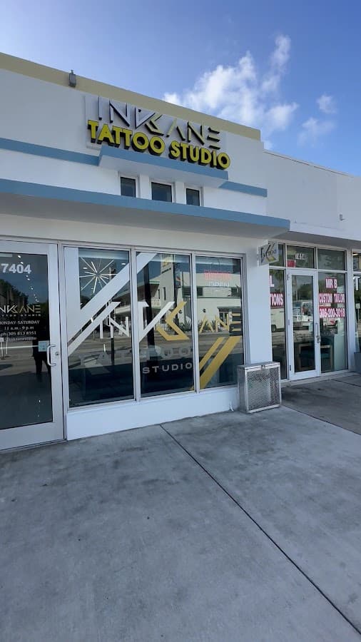 Inksane Tattoo Studio — foto