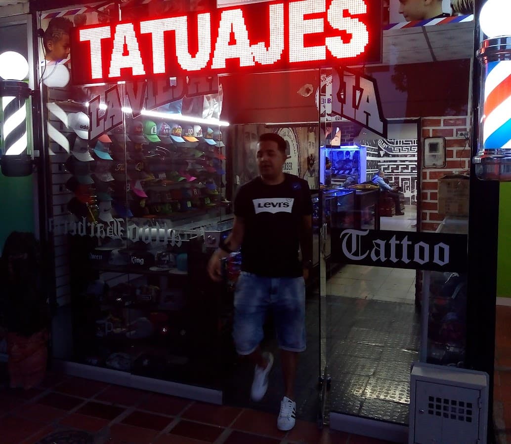 EL TEMPLO DEL PIERCING — foto