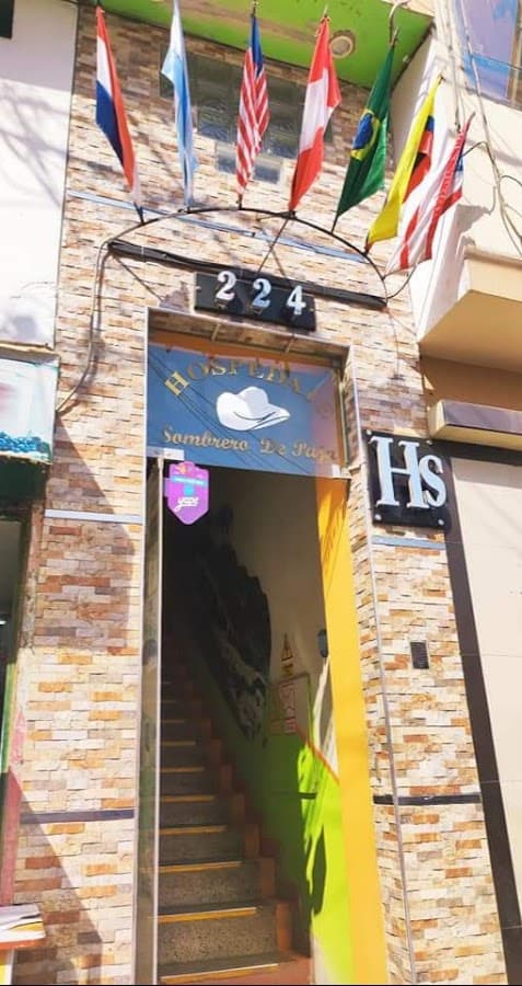 Hospedaje & Cochera Sombrero de Paja