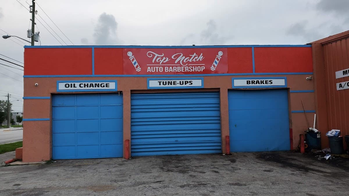 Taller mecanico & machine shop — foto