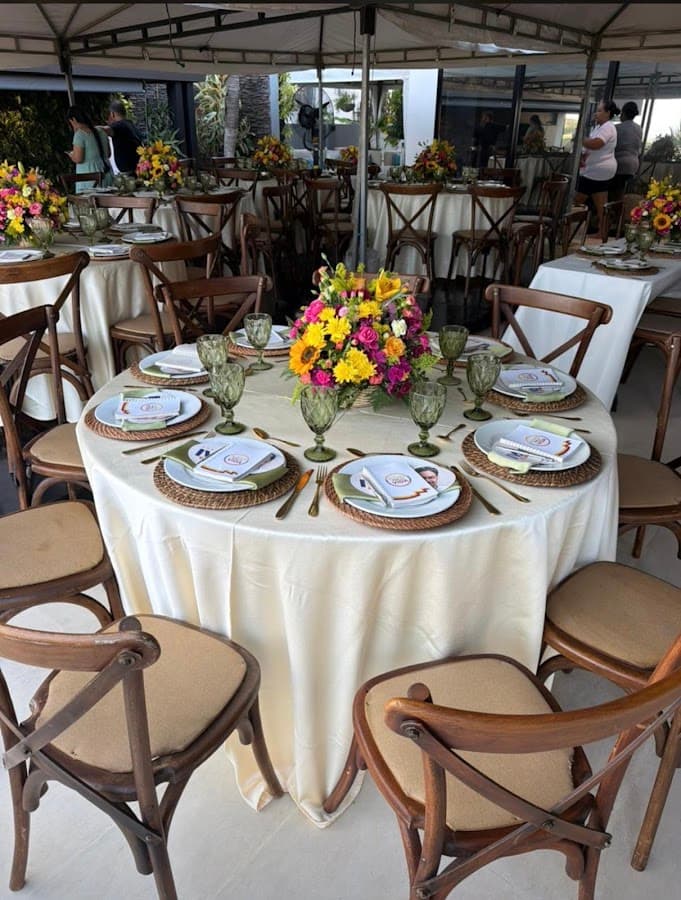 Alquileres Y Banquetes ORIANA — foto