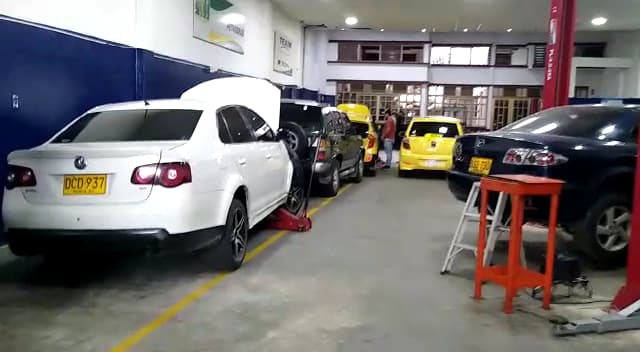 CENTRO AUTOMOTRIZ LOS ESPECIALISTAS — foto