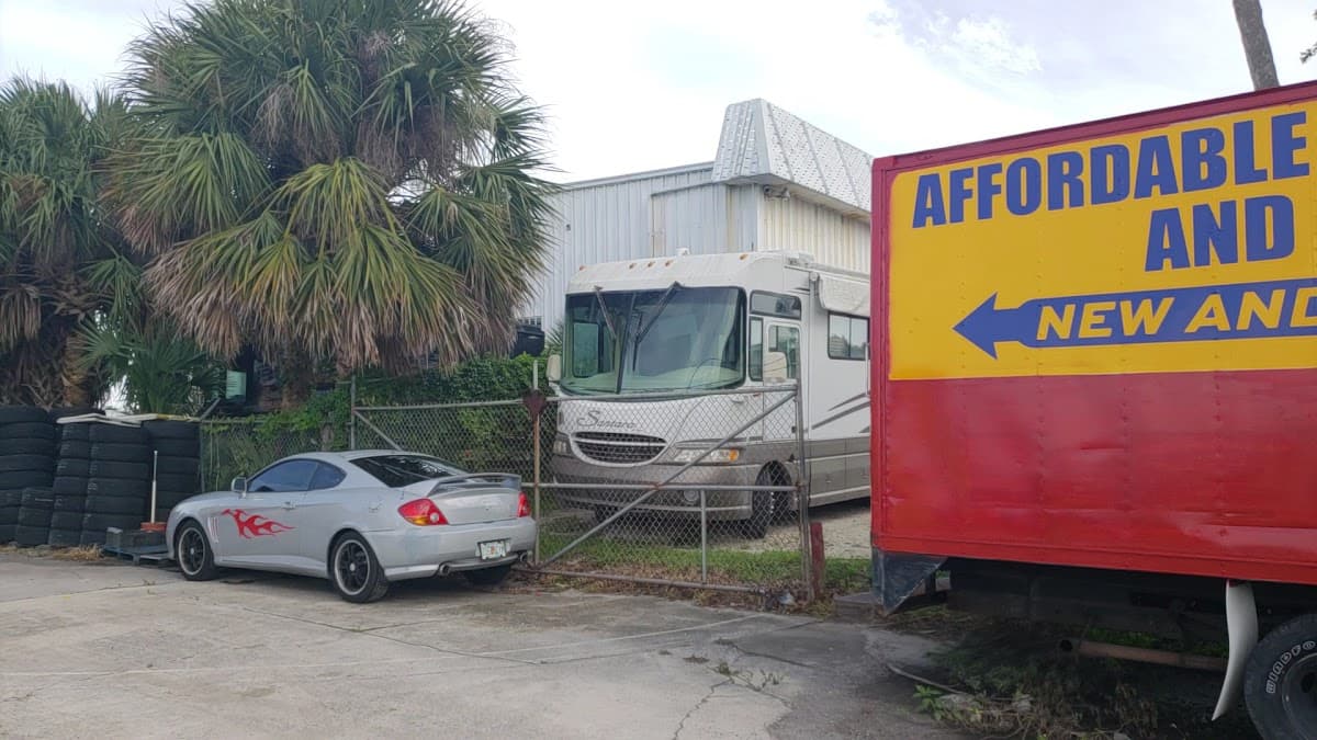 Affordable Auto Repair and Tires — foto