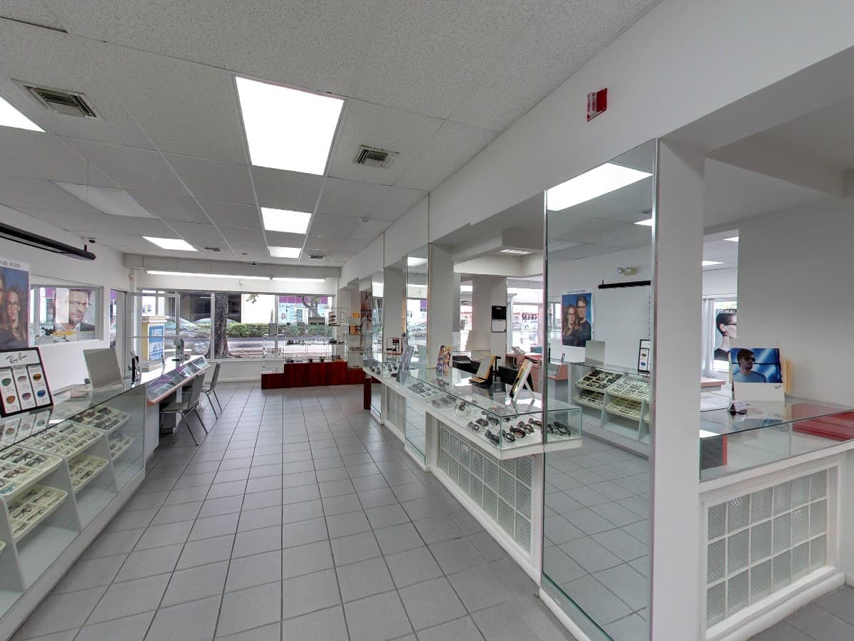 Lopez Optical — foto