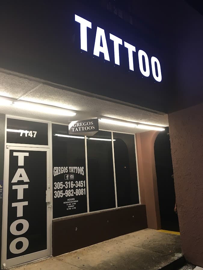 Gregos Tattoos — foto