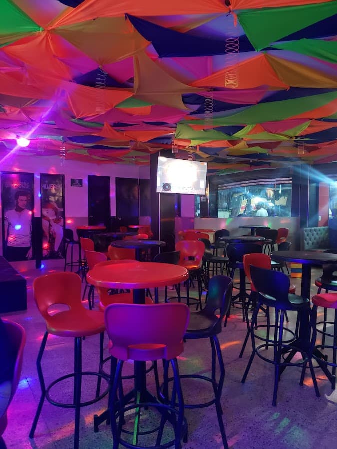 El Cubetazo Disco Bar — foto