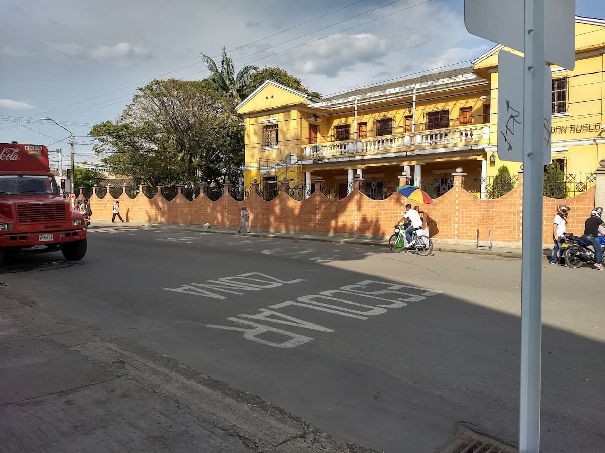Colegio Sagrado Corazón de Jesús - Salesianas — foto