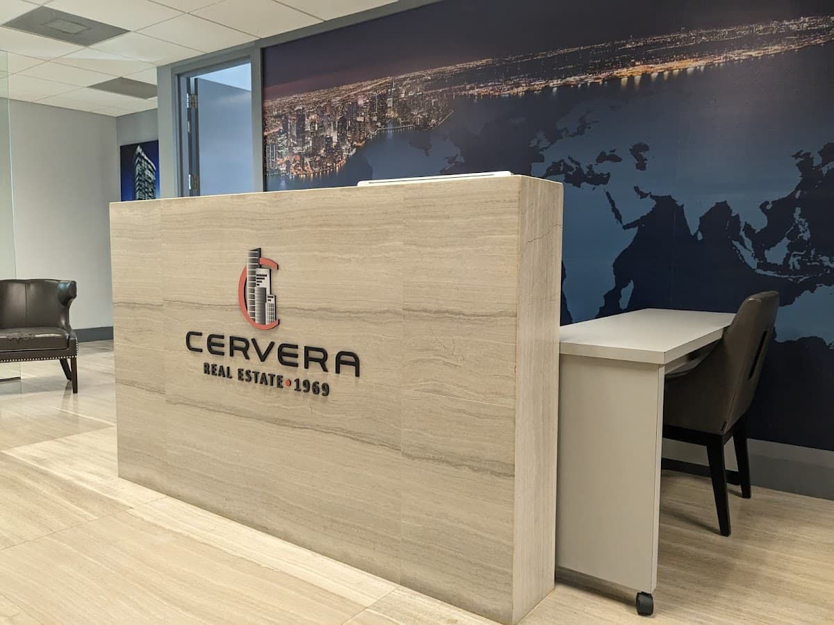 Cervera Real Estate Inc — foto
