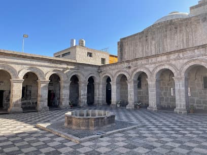 Claustros de La Compañía